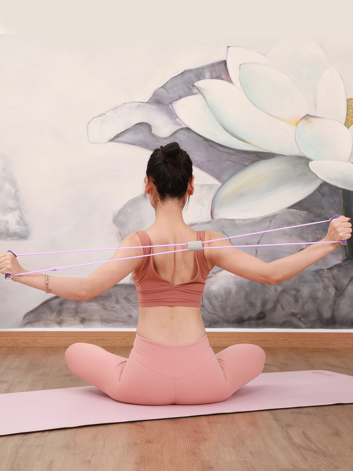 chest-wordkout-resistance-bands